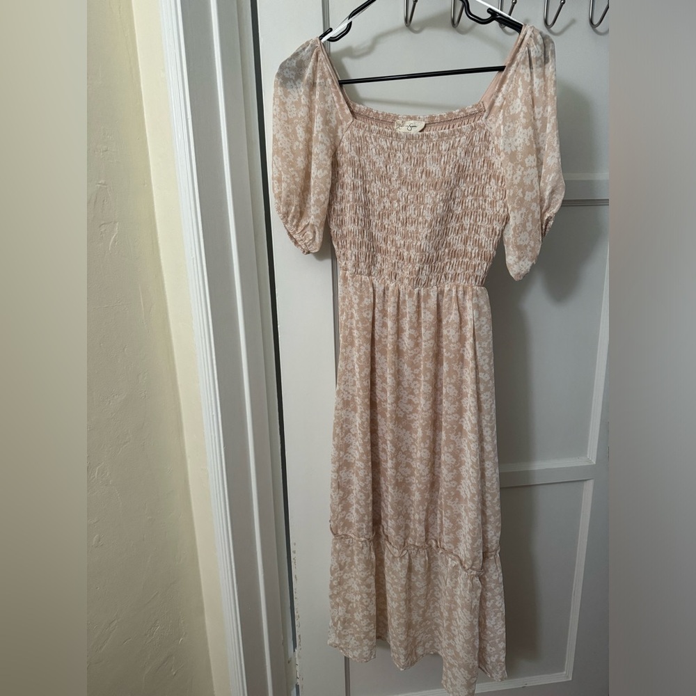 Jessica Simpson Blush Floral Midi Dress